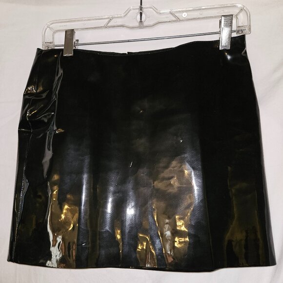 Sexy NWT PVC Mini Skirt MEDIUM Goth Punk Rock - Picture 1 of 15